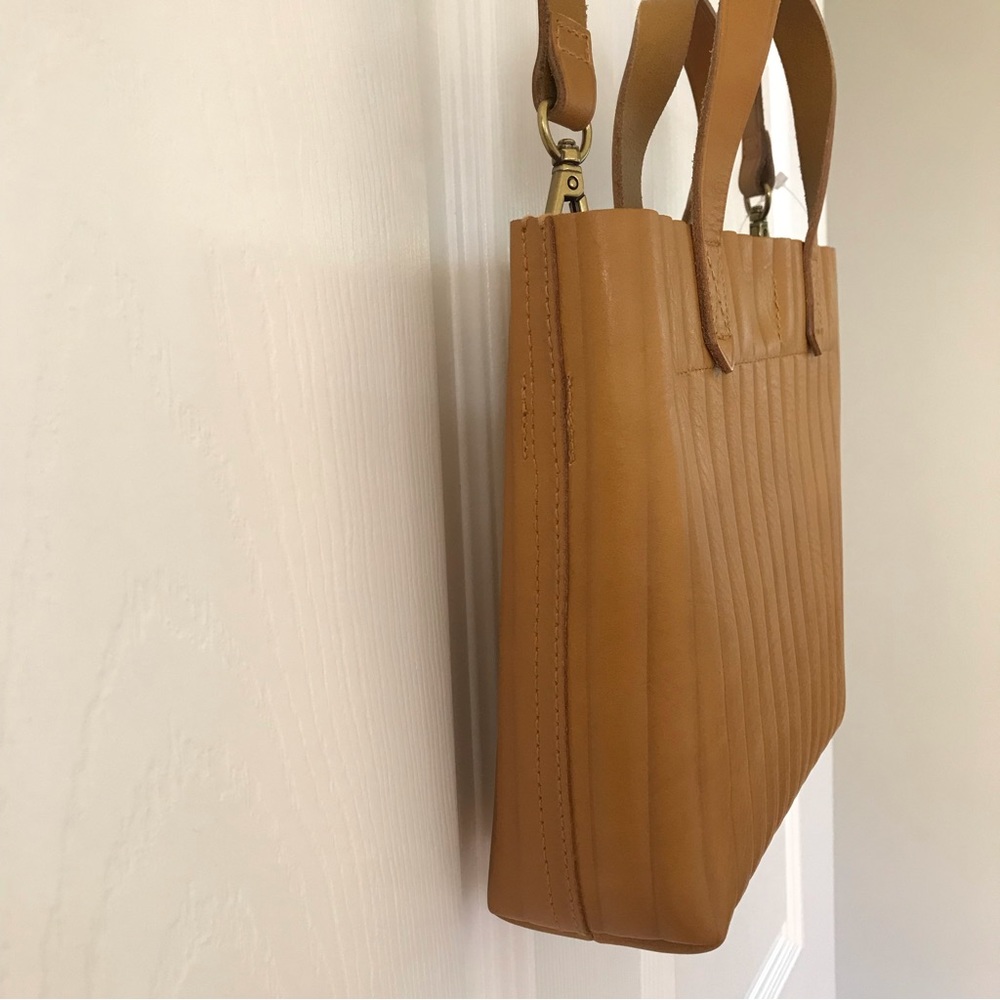 Madewell Mini Transport Crossbody Purse: Bubble Pleat Edition - Picture 7 of 7